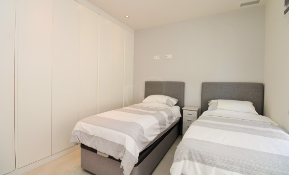Reventa - 1. Apartamento / piso - Villamartin - Costa Blanca Sur