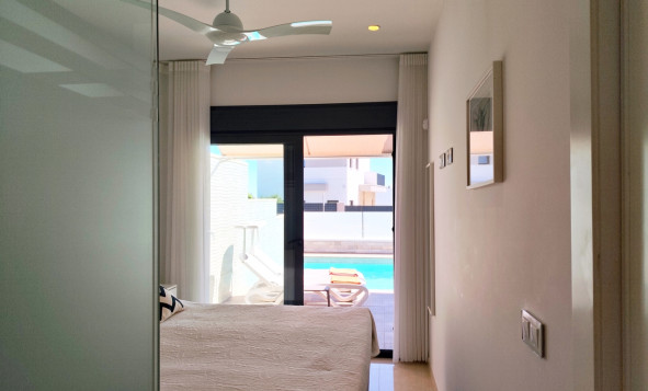 Resale - 3. Detached house - San Miguel de Salinas - Costa Blanca South