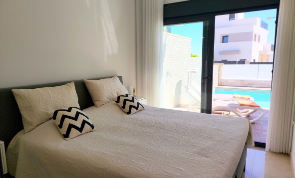 Resale - 3. Detached house - San Miguel de Salinas - Costa Blanca South