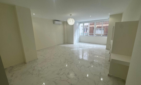 Resale - 1. Apartment / flat - Torrevieja - Muelle Pesquero