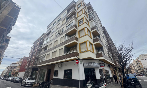 Resale - 1. Apartment / flat - Torrevieja - Muelle Pesquero