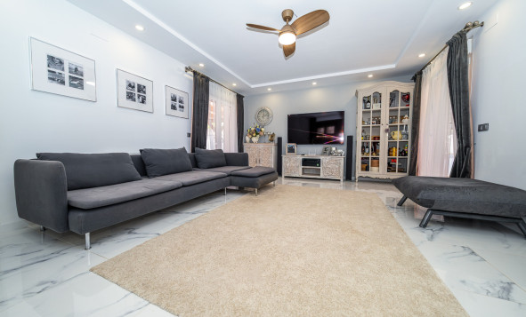 Reventa - 3. Casa indepiende - Pinar de Campoverde - Costa Blanca Sur