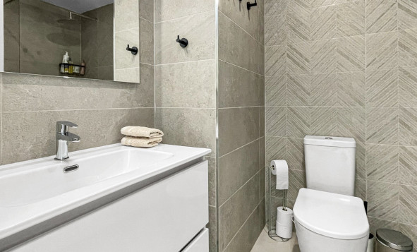 Reventa - 1. Apartamento / piso - Orihuela Costa - Costa Blanca Sur