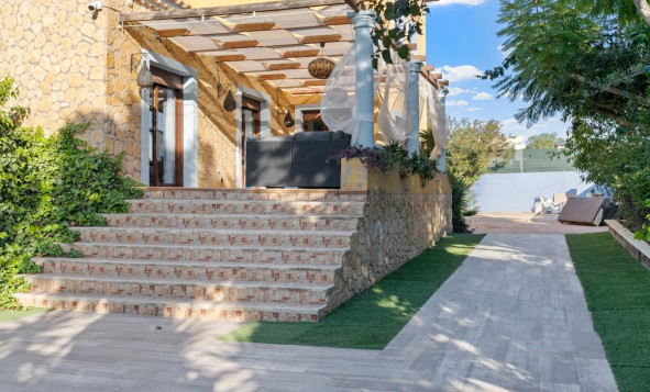 Reventa - 3. Casa indepiende - Santa Pola - Costa Blanca Sur