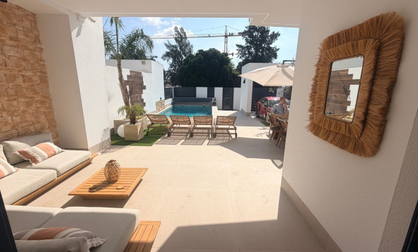 Reventa - 3. Casa indepiende - Dolores - Costa Blanca Sur