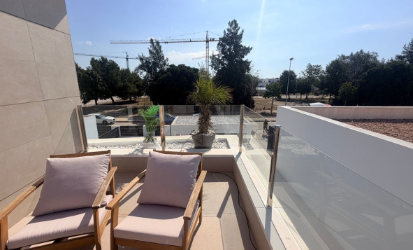 Reventa - 3. Casa indepiende - Dolores - Costa Blanca Sur