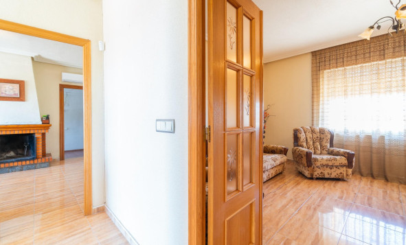 Reventa - 3. Casa indepiende - San Miguel de Salinas - Torremendo