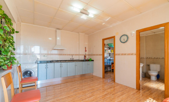 Reventa - 3. Casa indepiende - San Miguel de Salinas - Torremendo