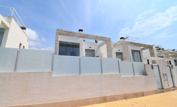 Resale - 3. Detached house - Orihuela Costa - Lomas de Cabo Roig