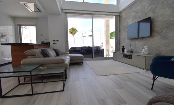 Resale - 3. Detached house - Orihuela Costa - Lomas de Cabo Roig