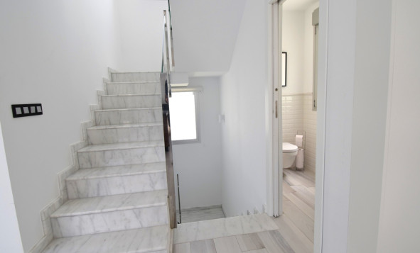 Resale - 3. Detached house - Orihuela Costa - Lomas de Cabo Roig