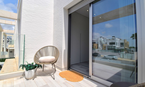 Resale - 3. Detached house - Orihuela Costa - Lomas de Cabo Roig