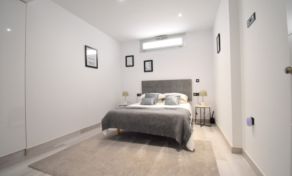 Resale - 3. Detached house - Orihuela Costa - Lomas de Cabo Roig
