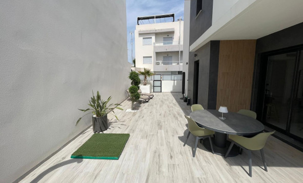 Reventa - 3. Casa indepiende - Benijófar - Costa Blanca Sur