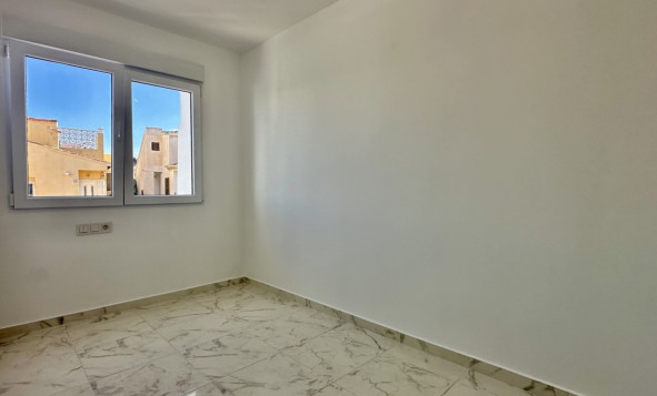 Resale - 2. Town house - Torrevieja - Costa Blanca South