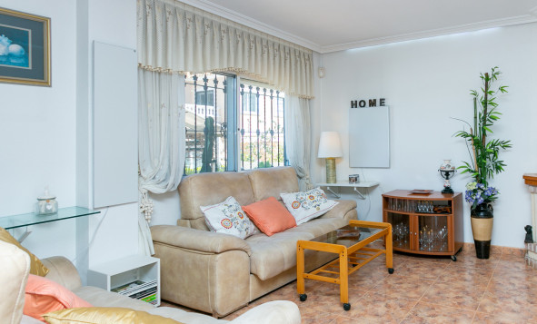 Herverkoop - 4. Halfvrijstaande villa - La Zenia - Costa Blanca Zuid