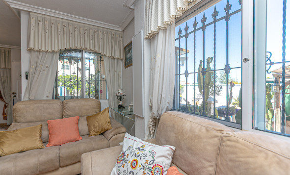 Herverkoop - 4. Halfvrijstaande villa - La Zenia - Costa Blanca Zuid