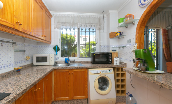 Herverkoop - 4. Halfvrijstaande villa - La Zenia - Costa Blanca Zuid