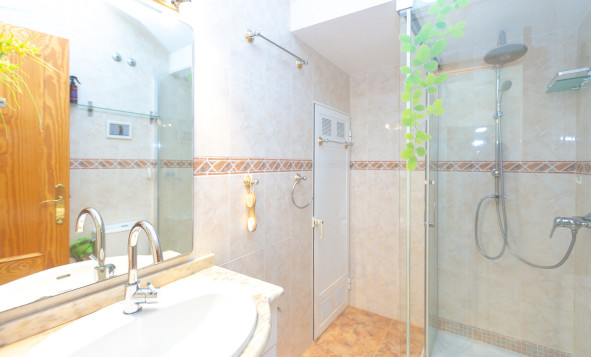 Herverkoop - 4. Halfvrijstaande villa - La Zenia - Costa Blanca Zuid
