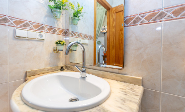 Herverkoop - 4. Halfvrijstaande villa - La Zenia - Costa Blanca Zuid