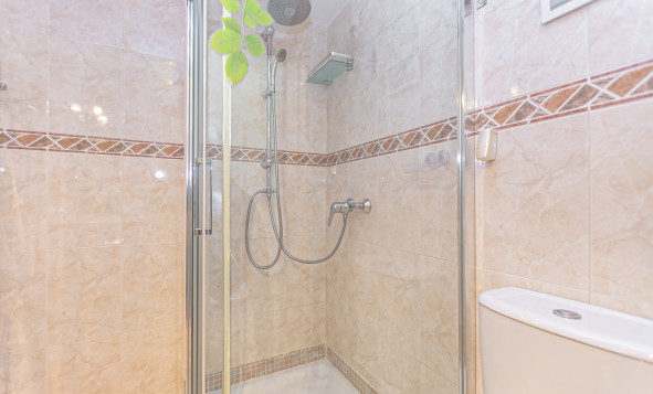 Herverkoop - 4. Halfvrijstaande villa - La Zenia - Costa Blanca Zuid