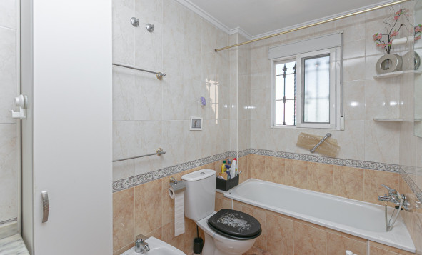 Herverkoop - 4. Halfvrijstaande villa - La Zenia - Costa Blanca Zuid