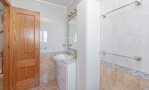 Herverkoop - 4. Halfvrijstaande villa - La Zenia - Costa Blanca Zuid