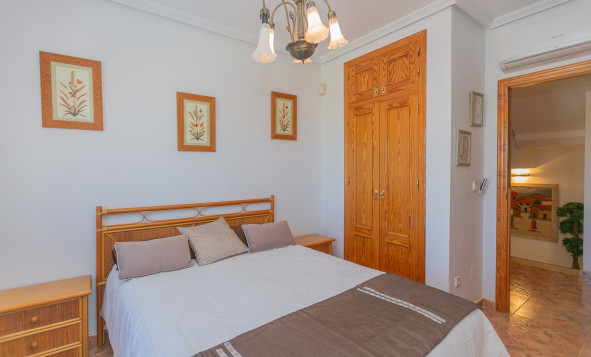 Herverkoop - 4. Halfvrijstaande villa - La Zenia - Costa Blanca Zuid