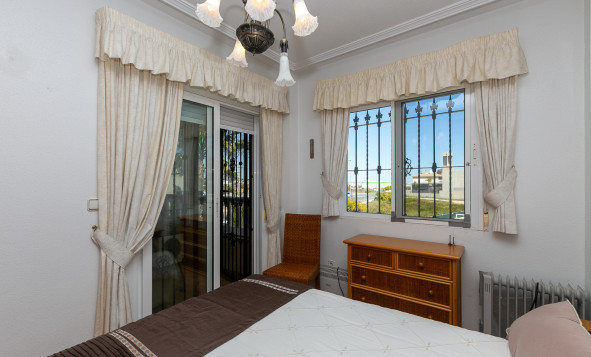 Herverkoop - 4. Halfvrijstaande villa - La Zenia - Costa Blanca Zuid