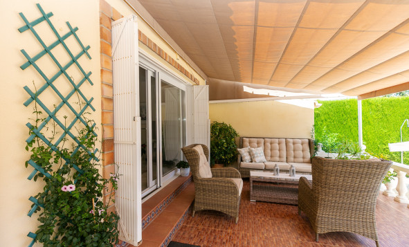 Herverkoop - 4. Halfvrijstaande villa - Los Balcones - Costa Blanca Zuid