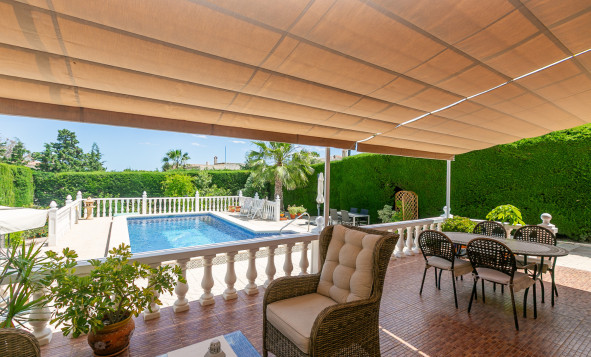 Herverkoop - 4. Halfvrijstaande villa - Los Balcones - Costa Blanca Zuid