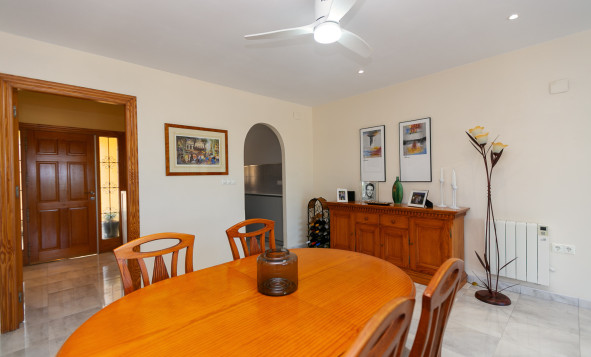 Herverkoop - 4. Halfvrijstaande villa - Los Balcones - Costa Blanca Zuid