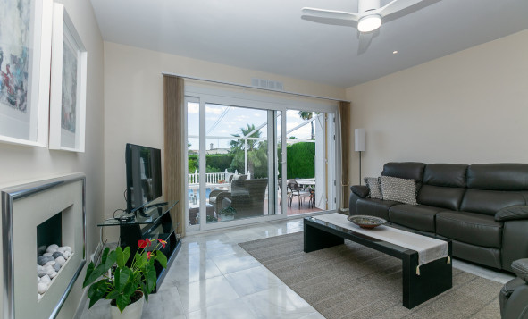 Herverkoop - 4. Halfvrijstaande villa - Los Balcones - Costa Blanca Zuid