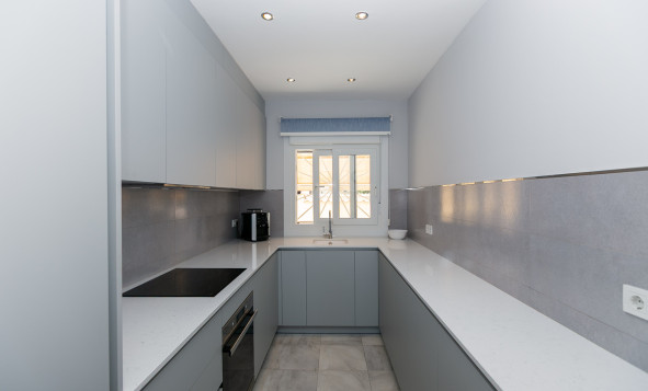 Herverkoop - 4. Halfvrijstaande villa - Los Balcones - Costa Blanca Zuid