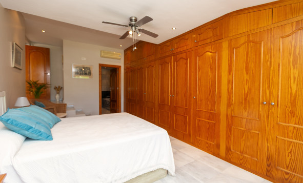Herverkoop - 4. Halfvrijstaande villa - Los Balcones - Costa Blanca Zuid