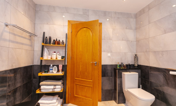 Herverkoop - 4. Halfvrijstaande villa - Los Balcones - Costa Blanca Zuid