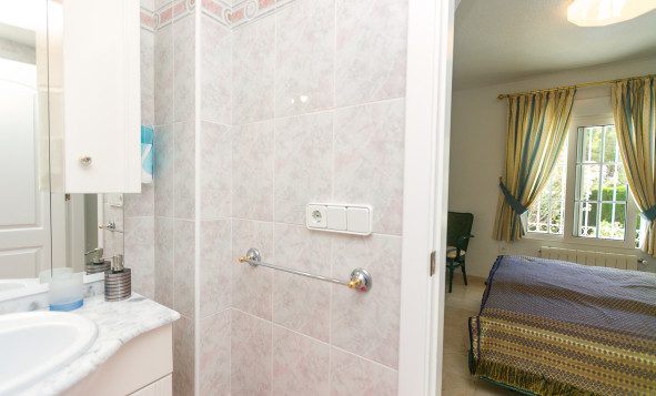 Resale - 3. Detached house - Villamartin - Rioja