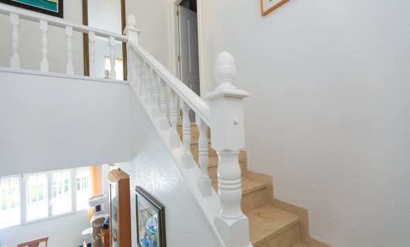 Resale - 3. Detached house - Villamartin - Rioja