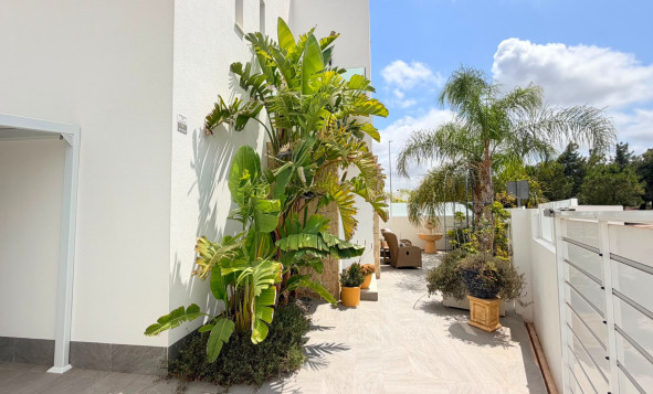 Resale - 4. House - Detached Villa - Los Montesinos - Costa Blanca South