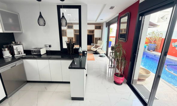 Resale - 4. House - Detached Villa - Los Montesinos - Costa Blanca South