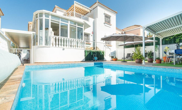 Reventa - 3. Casa indepiende - San Miguel de Salinas - Las filipinas
