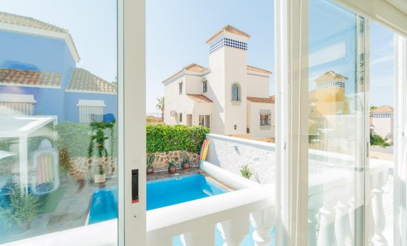 Reventa - 3. Casa indepiende - San Miguel de Salinas - Las filipinas