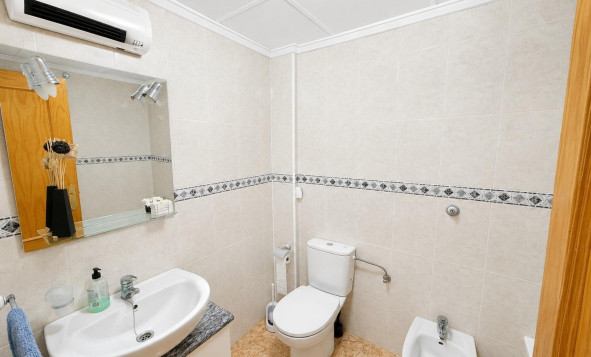 Herverkoop - 1. Appartement / flat - Torrevieja - Costa Blanca Zuid