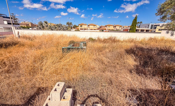 Reventa - Terreno edificable - Santiago de Ribera - zona san blas