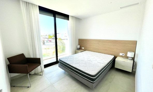 Reventa - 3. Casa indepiende - Benijófar - Costa Blanca Sur