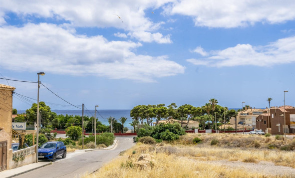 Reventa - 3. Casa indepiende - Isla Plana