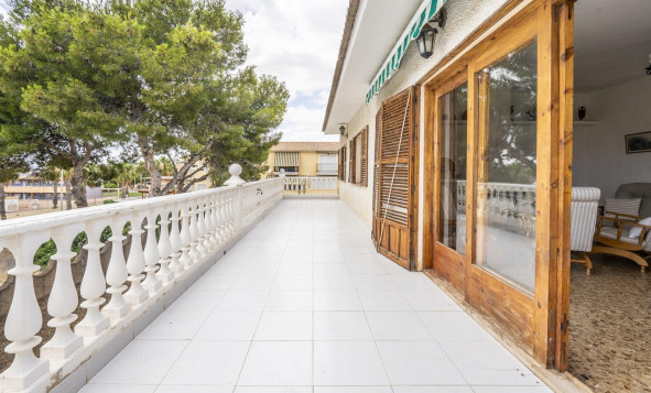 Reventa - 3. Casa indepiende - Isla Plana