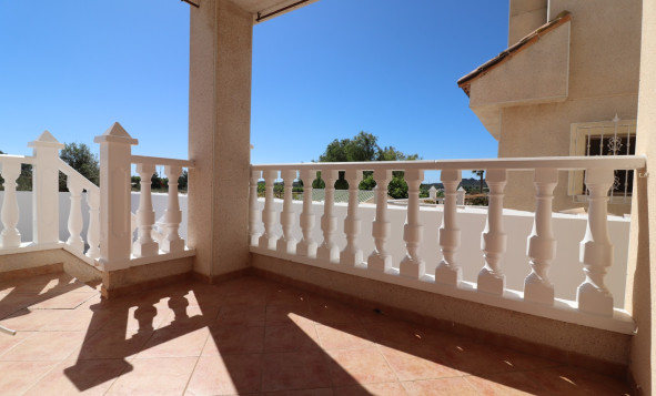 Reventa - 3. Casa indepiende - San Miguel de Salinas - Lake View Mansions