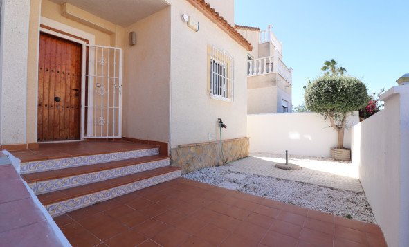 Reventa - 3. Casa indepiende - San Miguel de Salinas - Lake View Mansions