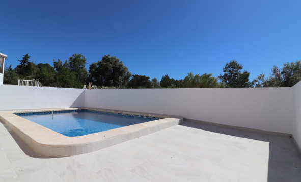 Reventa - 3. Casa indepiende - San Miguel de Salinas - Lake View Mansions